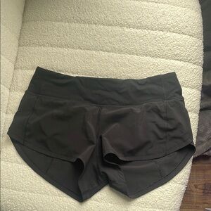 lululemon athletica black low rise 2.5” speed ups